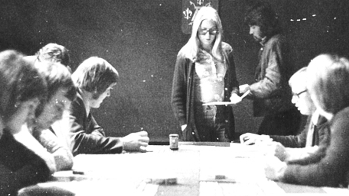 Historiallinen kuva TYYn kokouksesta